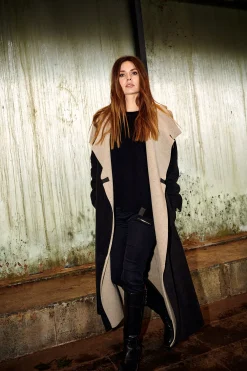 Henriette Steffensen Copenhagen TRENCHCOAT AUS DOPPELLAGIGEM FLEECE | 7145 SOFT BLACK/SAND Best
